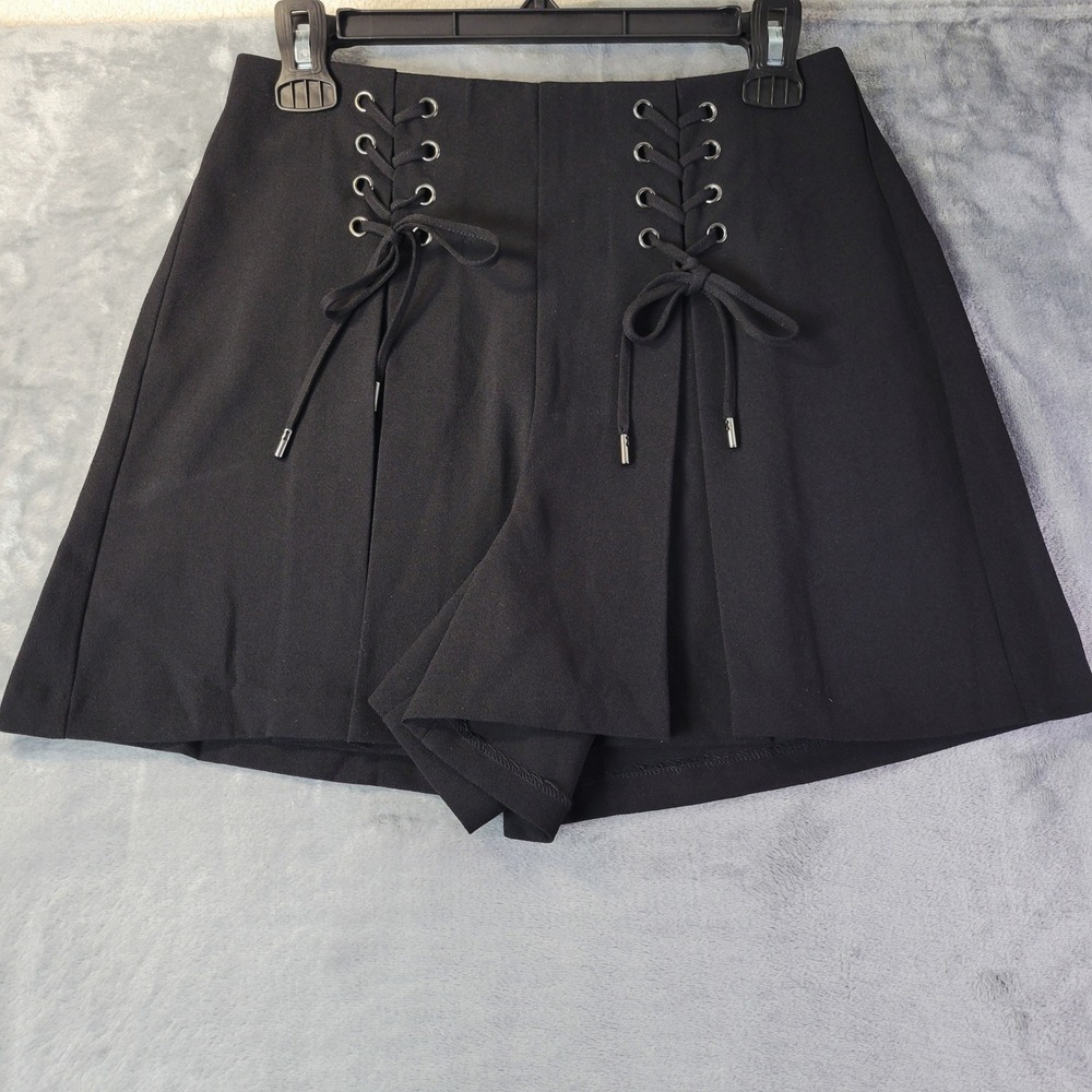 Cupcakes and Cashmere Black Lace Up High Waisted Dress Shorts Size 2 NEW